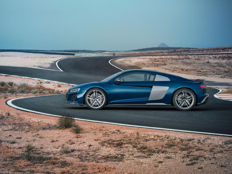  Audi R8 V10 Performance 2019 года  (WW) (фото 29 из 43)